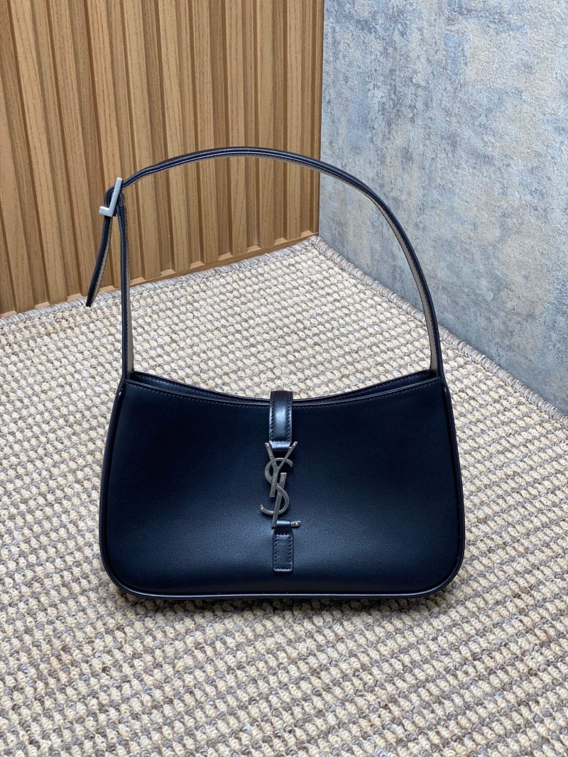 Y51 hobo bags
